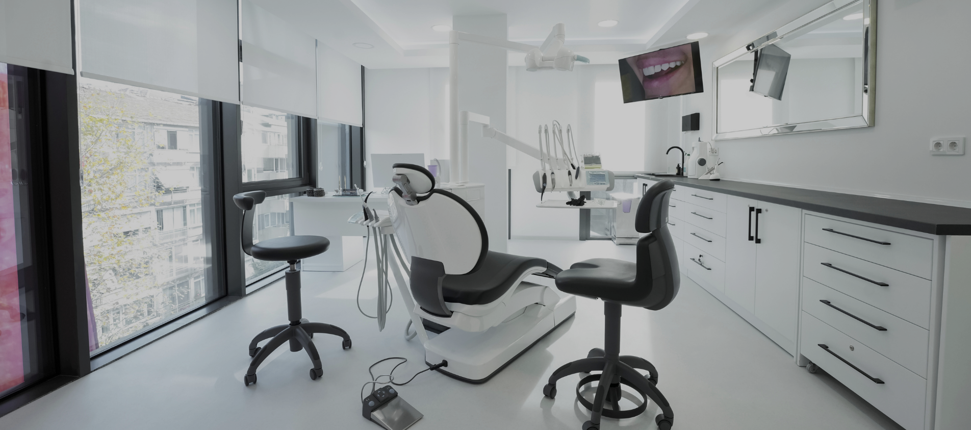 Dr. Murat Erdoğmuş modern dental clinic